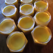 Load image into Gallery viewer, Herbal Comfrey Salve All Natural